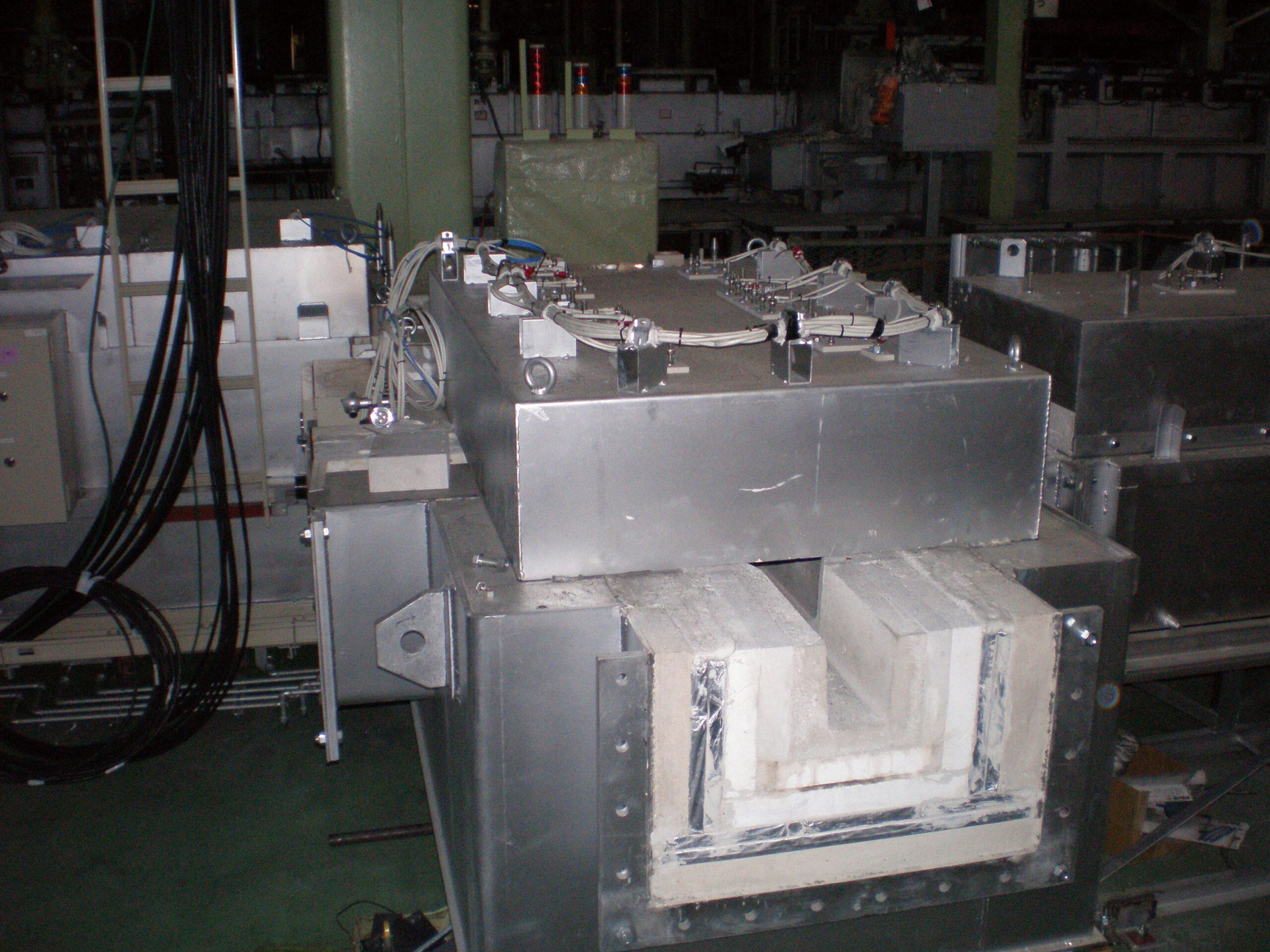 Continuous launder-type molten metal distribution system (Almap)